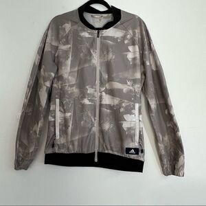 ADIDAS Grey Graphic Light Weight  Zip Up Jacket Size Medium
